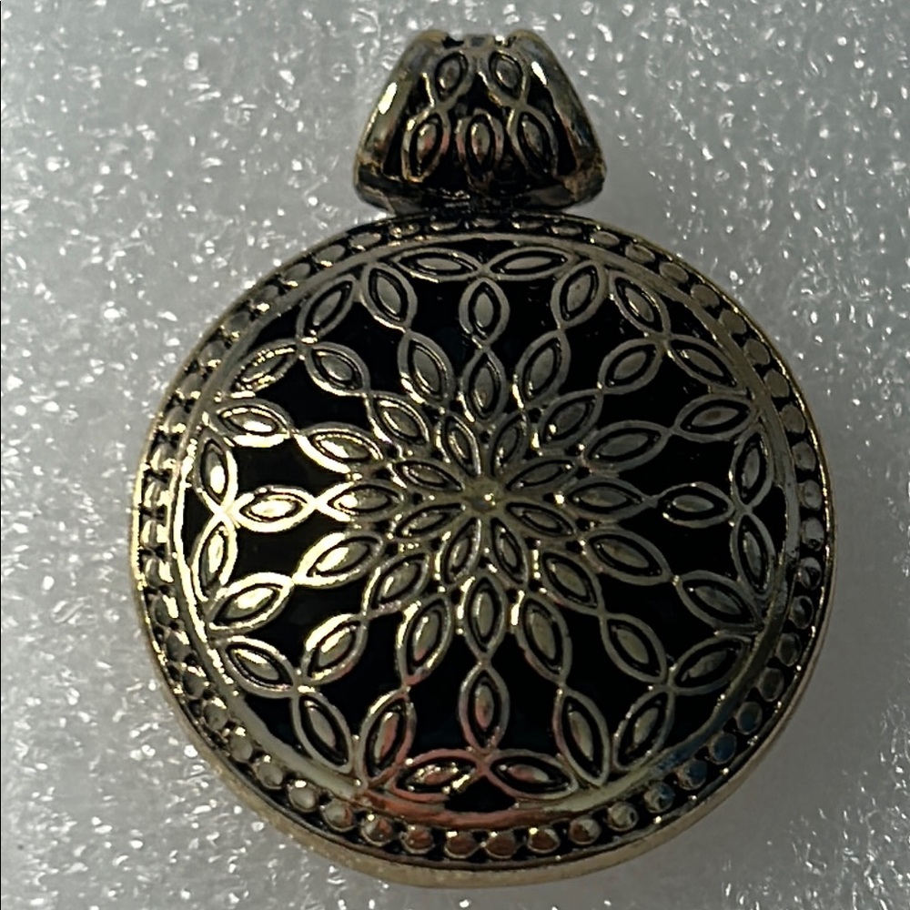 Elegant Black and Gold Pendant